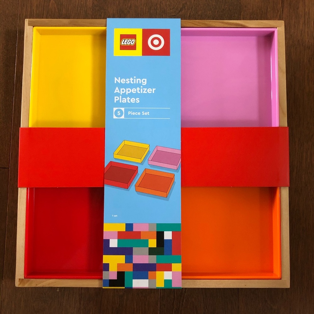 BNWT Lego limited edition 5 piece nesting appetizer plates set